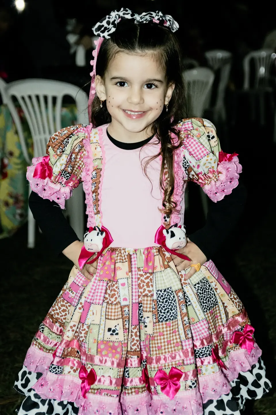 Aluna da Educação Infantil vestida para a Festa da Roça